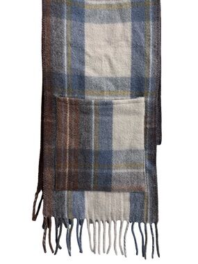PATRICK KING WOOLLEN COMPANY
Stewart Muted Blue Deluxe
Pocket Scarf